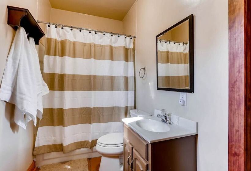 Sloan S Lake Solitude Intimate Carriage House