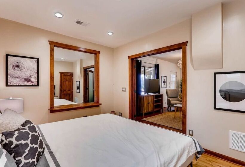 Sloan S Lake Solitude Intimate Carriage House