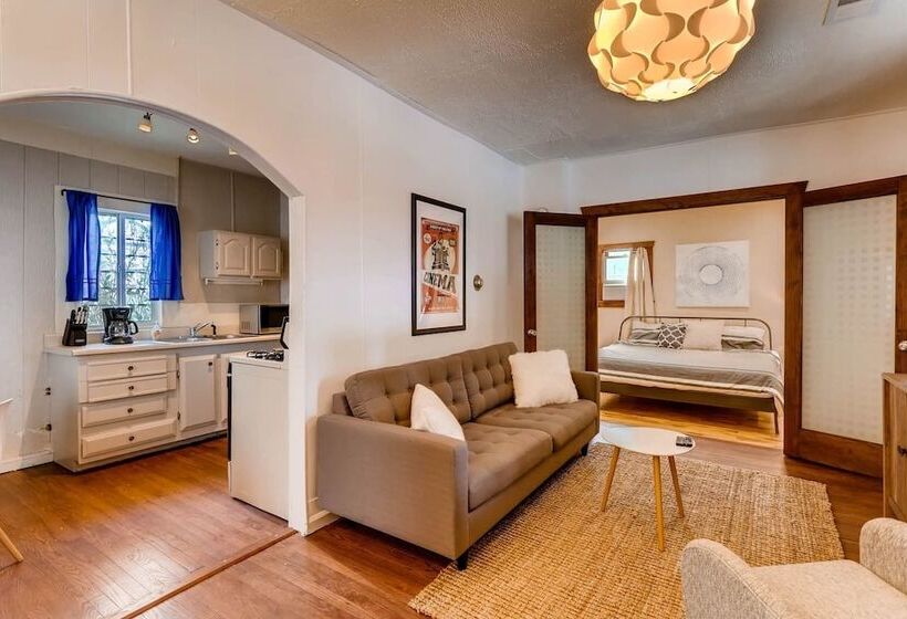 Sloan S Lake Solitude Intimate Carriage House