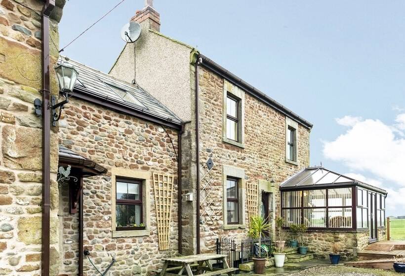 Stunning Coastal Country Cottage 2 Beds Sleeps 5