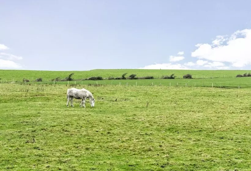 Stunning Coastal Country Cottage 2 Beds Sleeps 5