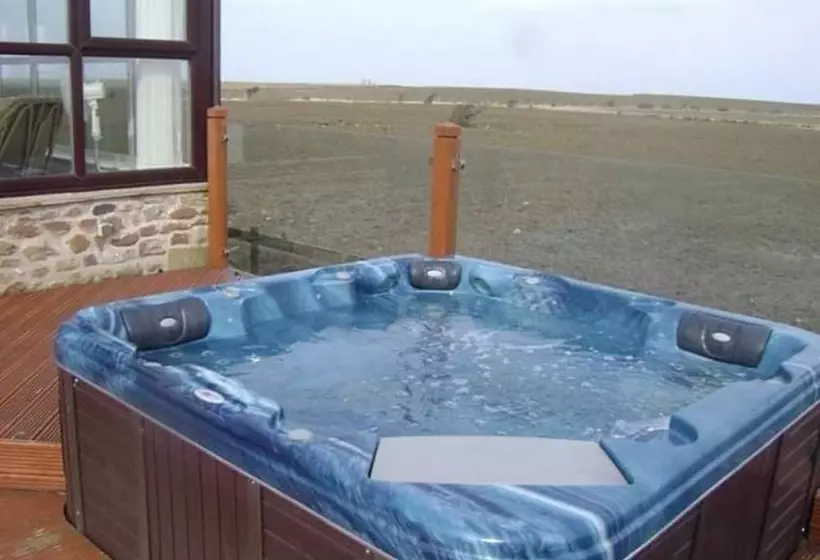 Stunning Coastal Country Cottage 2 Beds Sleeps 5