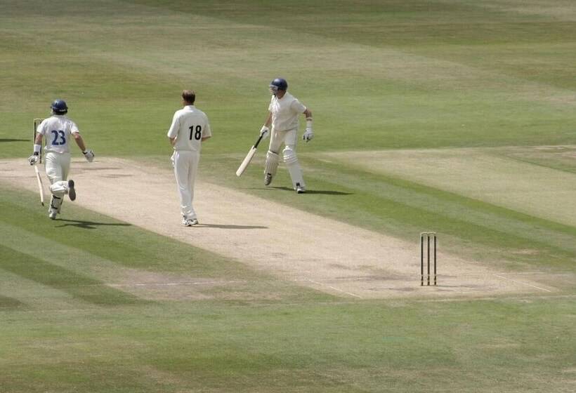 2 Bedrooms Close To The Beach With Garden And Own Entrance !