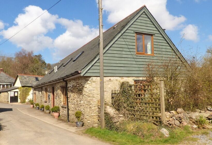 Court Farm Holiday Cottages