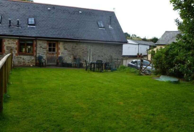 Court Farm Holiday Cottages