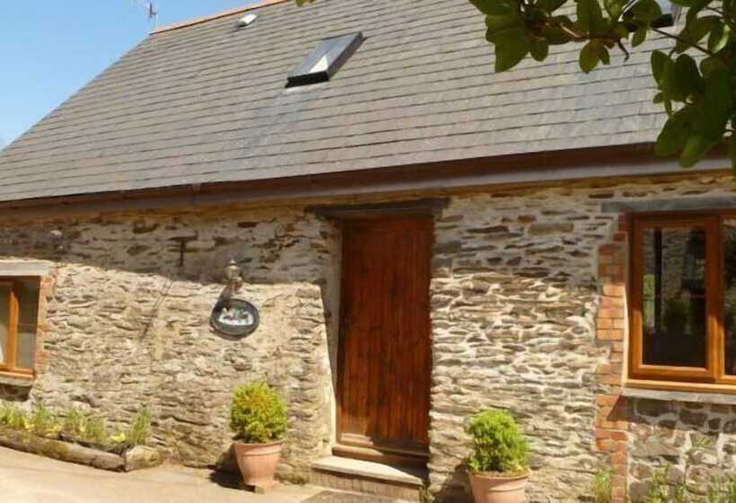 Court Farm Holiday Cottages