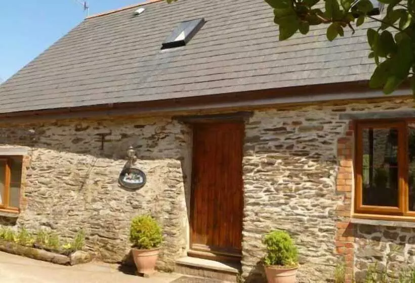 Court Farm Holiday Cottages