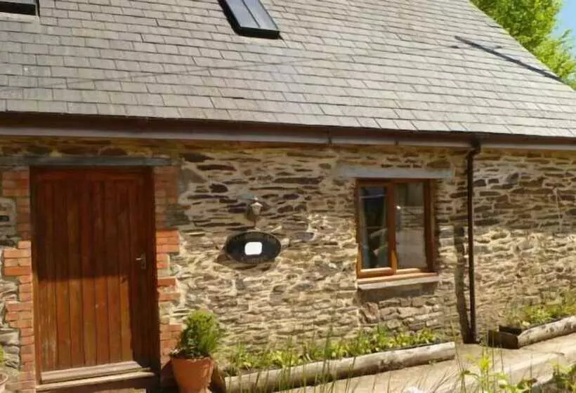 Court Farm Holiday Cottages