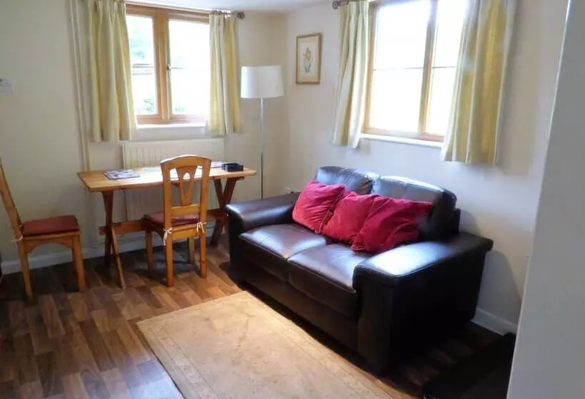 Court Farm Holiday Cottages