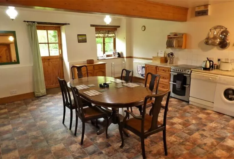 Court Farm Holiday Cottages