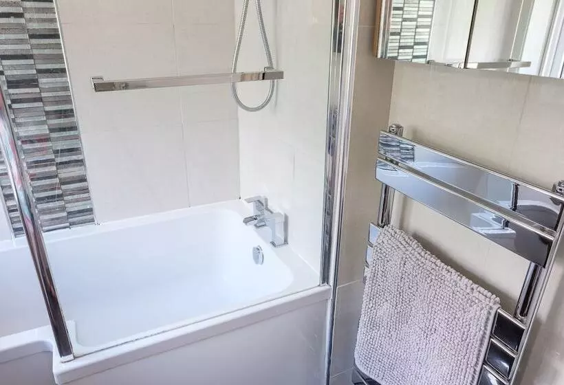Dickens Suite  Cozy Suite 15min Close To Gatwick