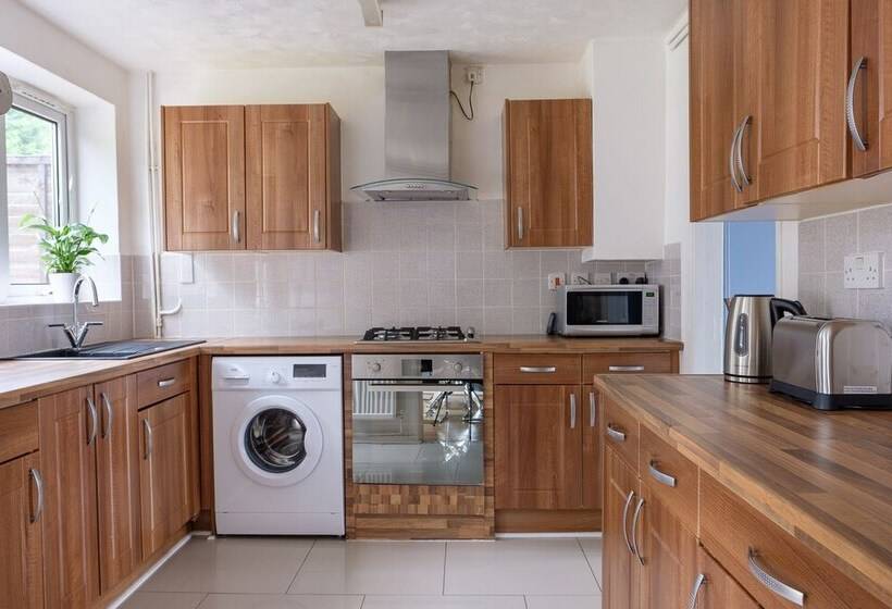 Dickens Suite  Cozy Suite 15min Close To Gatwick