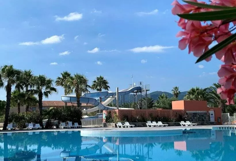 هتل Residence Antinea