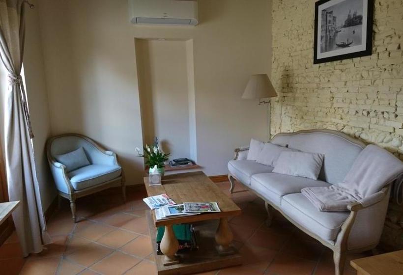 بنسيون Le Clos Du Cèdre