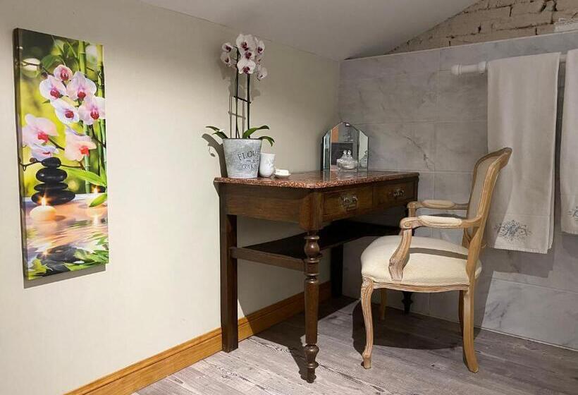 بنسيون Le Clos Du Cèdre