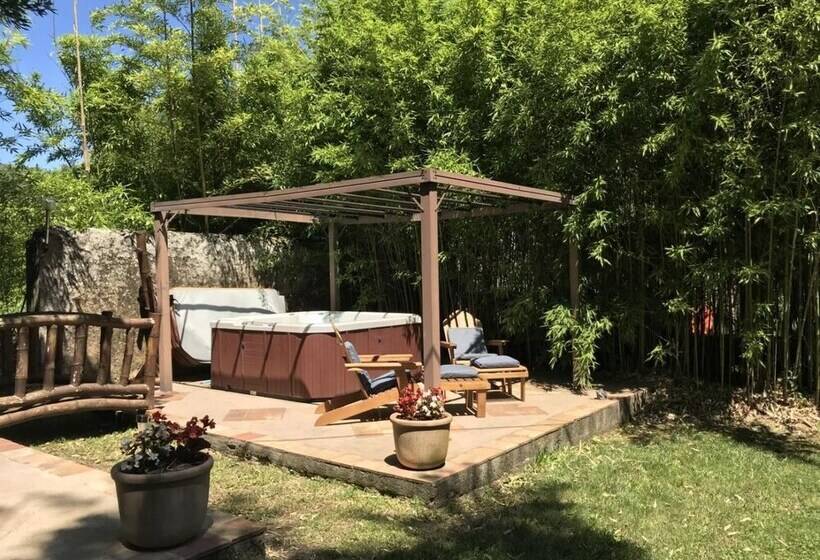 Пансион Les Gîtes Et La Chambre De Labahou Spa