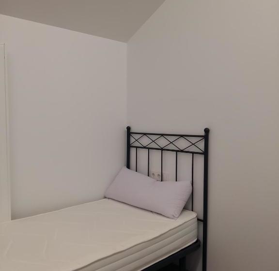 مبيت وإفطار Albergue San Jorge: Hospitality, Services & Events