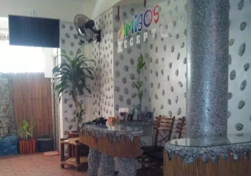 Hotelli Amigos Beach Resort