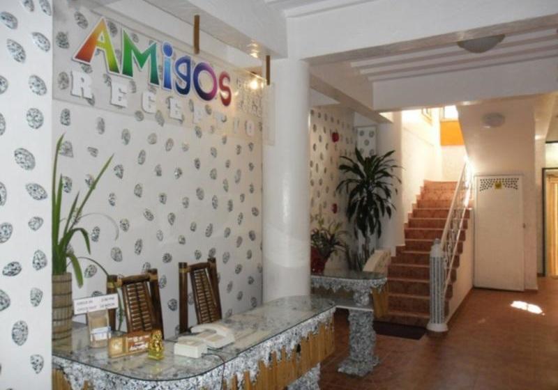 호텔 Amigos Beach Resort