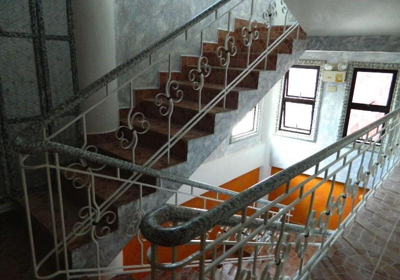 호텔 Amigos Beach Resort