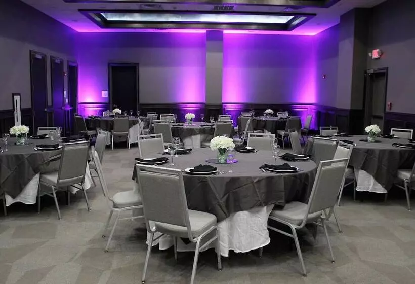 Hotelli Holiday Inn Hattiesburg   North, An Ihg