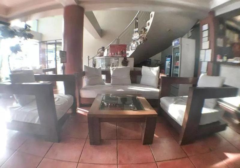 Hotelli Ilocos Rosewell