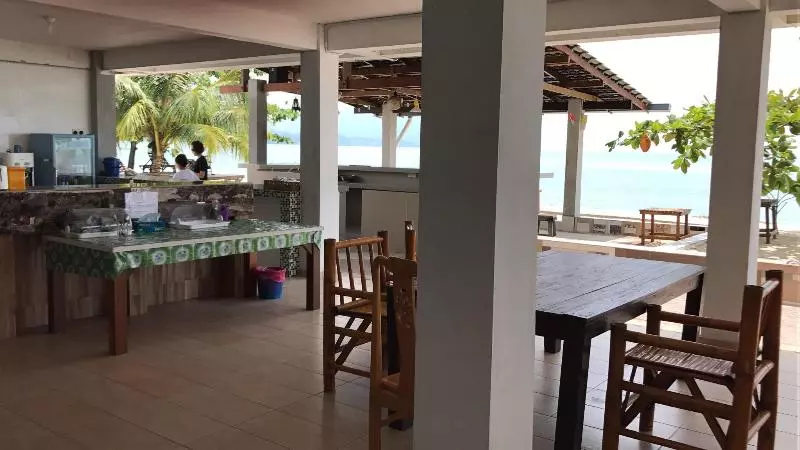 ホテル Labu Labi Residence