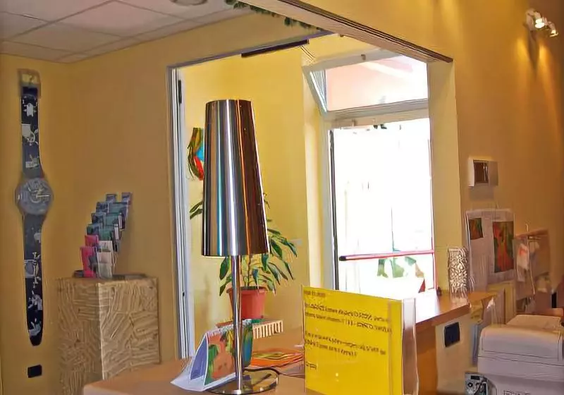 هتل Ostello Il Chiostro