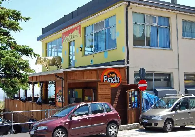 هتل Ostello Il Chiostro