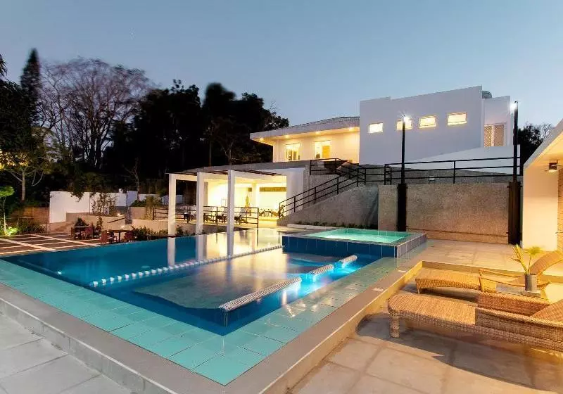 Hotelli T House