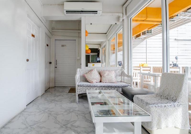 Hotel Take A Rest Donmuang Residence