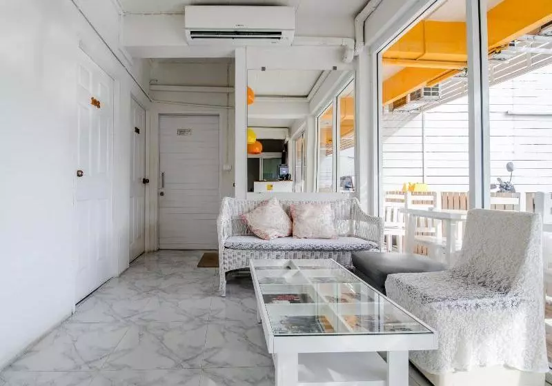 هتل Take A Rest Donmuang Residence