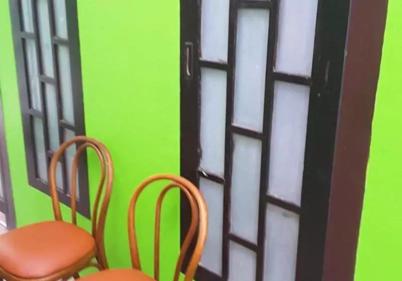 Hotelli The Point @ Airport