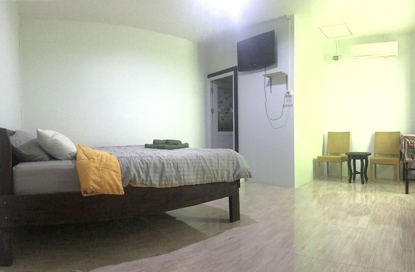 Hotel The Point @ Airport