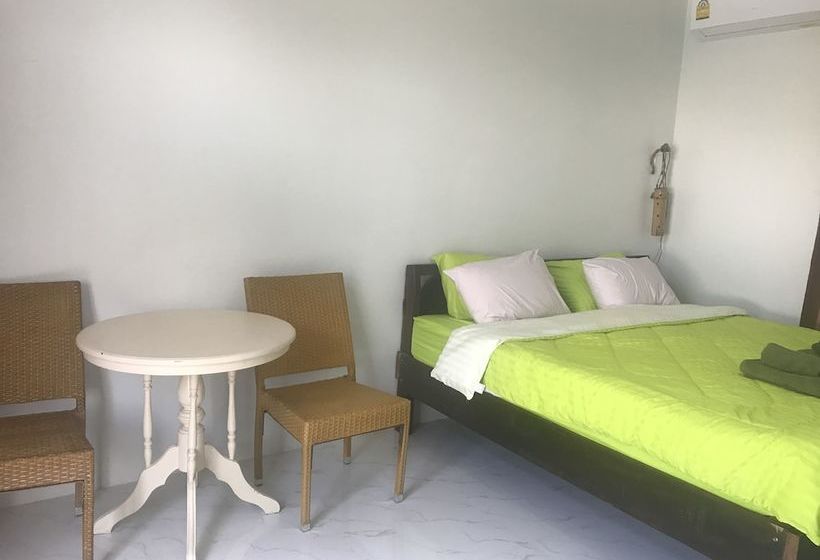 Hotel The Point @ Airport