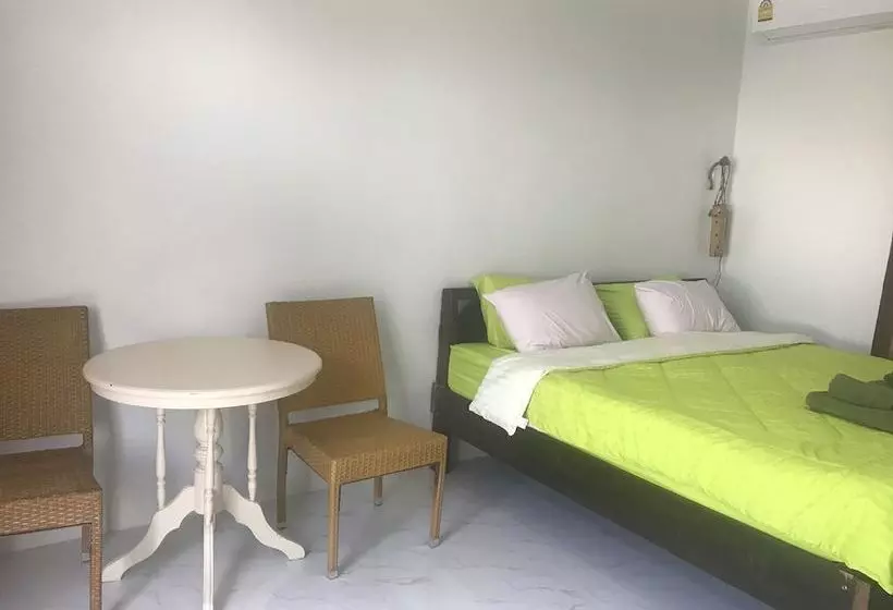 Hotelli The Point @ Airport