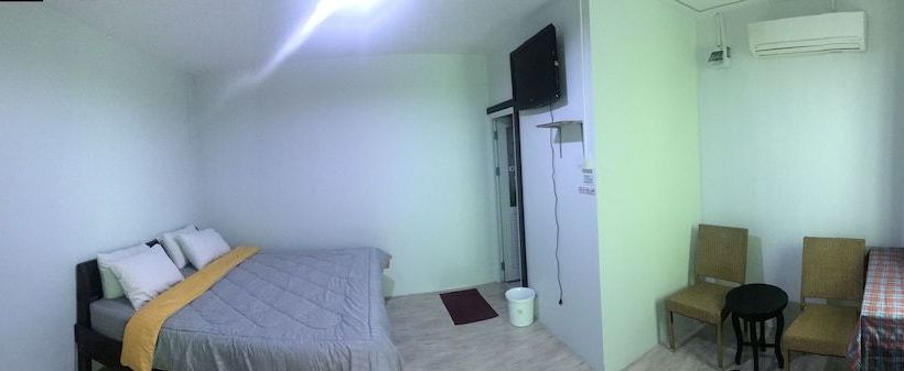 Hotel The Point @ Airport