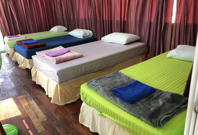 Hotelli The Point @ Airport