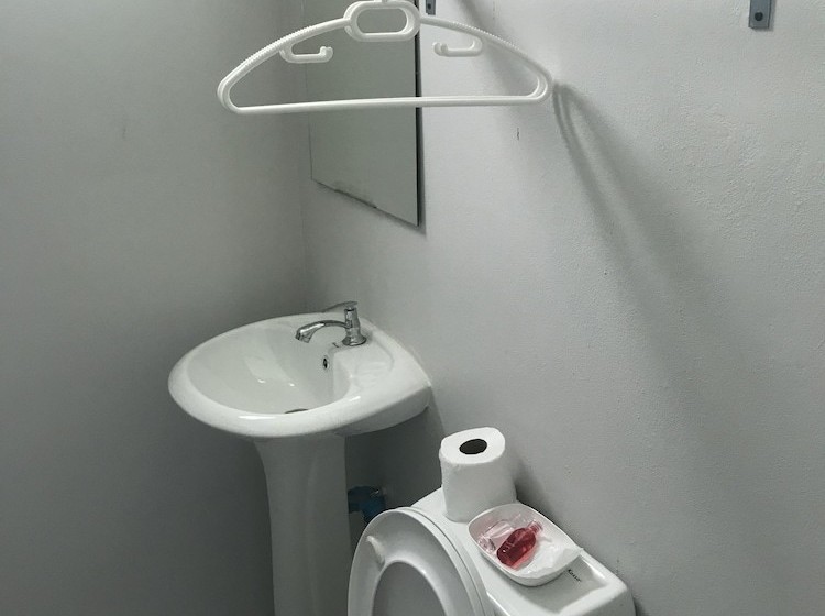 Hotel The Point @ Airport