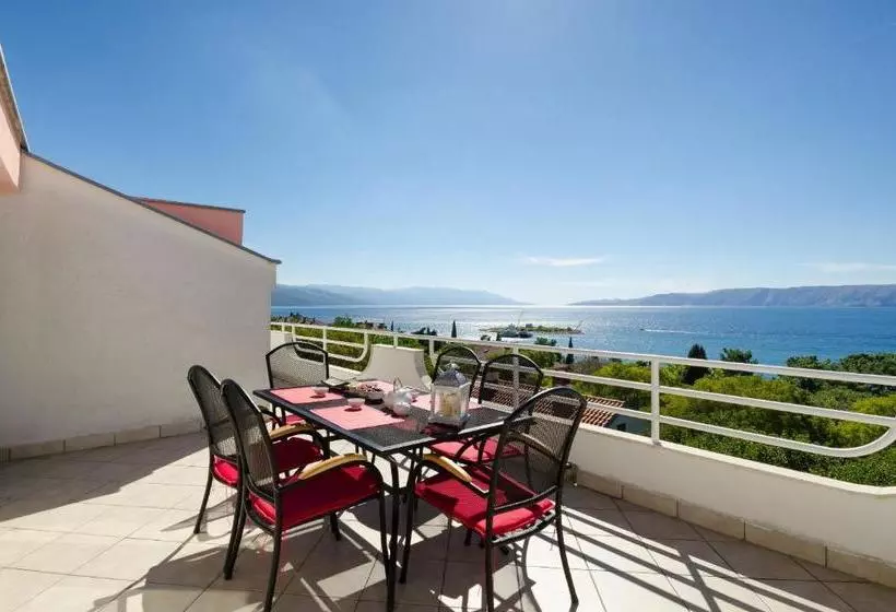 Apartments Snjezana