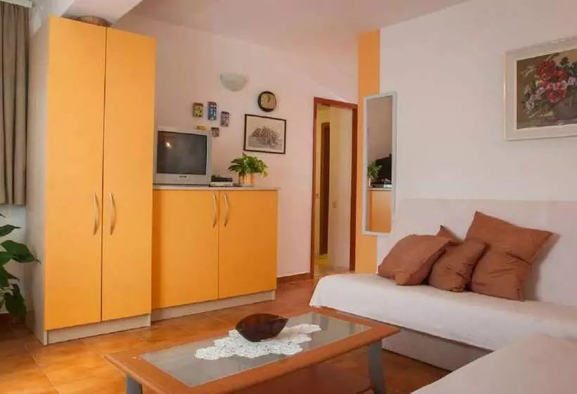 Apartment Sve