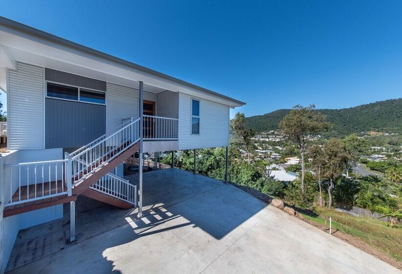 Great Escape Cannonvale