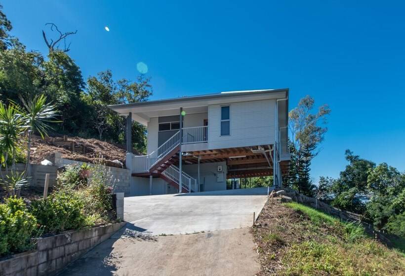 Great Escape Cannonvale