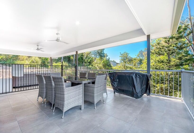 Great Escape Cannonvale