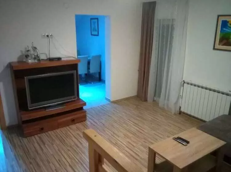 ペンション Guesthouse Blazenka Hodak