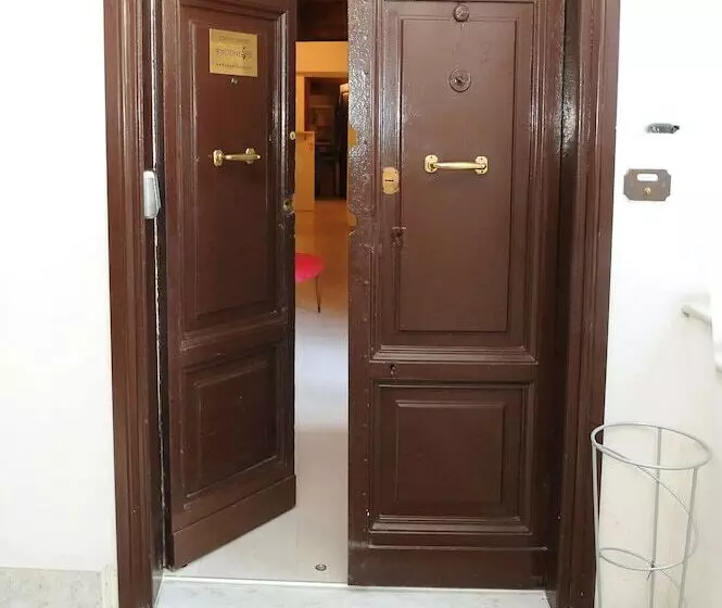 پانسیون Flowers Apartments