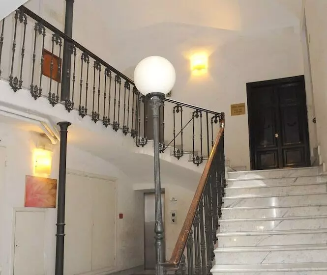 پانسیون Flowers Apartments