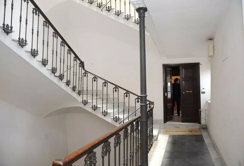 پانسیون Flowers Apartments