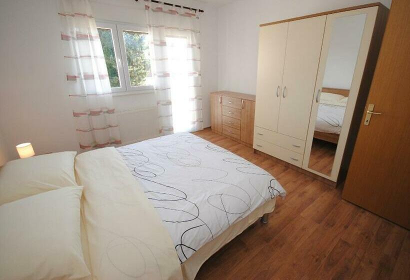 Spacious Apartment Antea