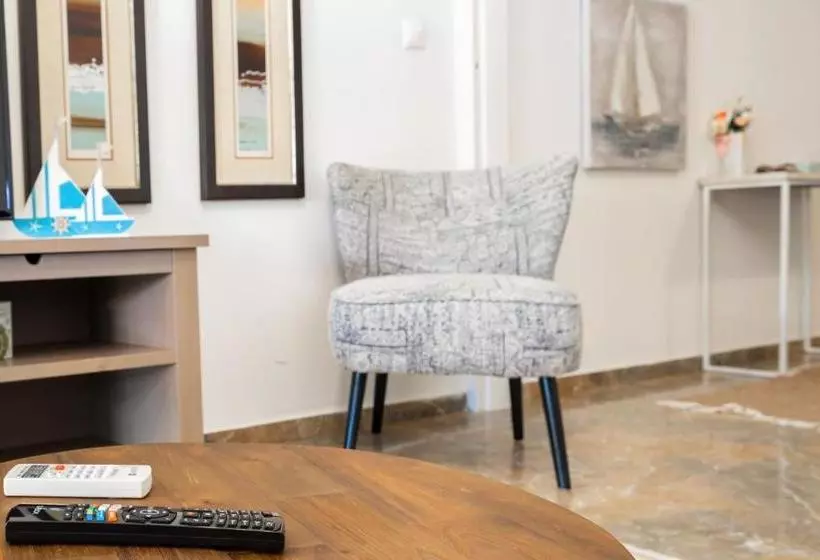 Unique Apartment In Glyfada Center